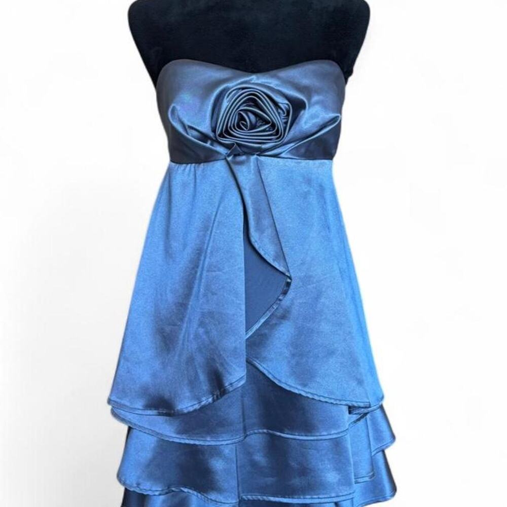 Y2K Strapless Silver Satin Mini Dress – Coquette Rosette Tiered S